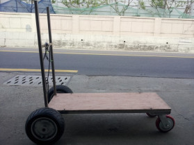 대차(수례) 제작..(전선은 모터 연결용)